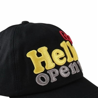 Cum se poate face un logo cu capac de baseball?