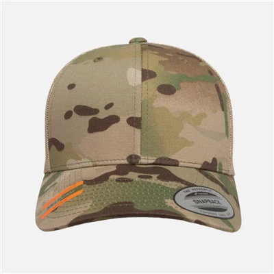 Există pălării trucker snapback cu imprimeu geometric?